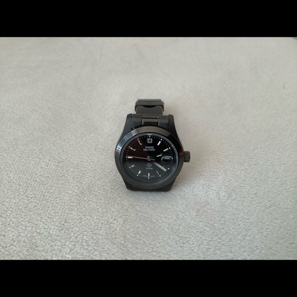 Swiss Military Watch - Picture 4 of 8